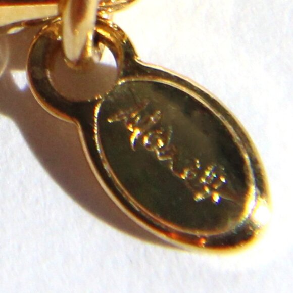 Vintage 90s Monet Gold Tone Heart Pendant Necklace - Picture 7 of 8